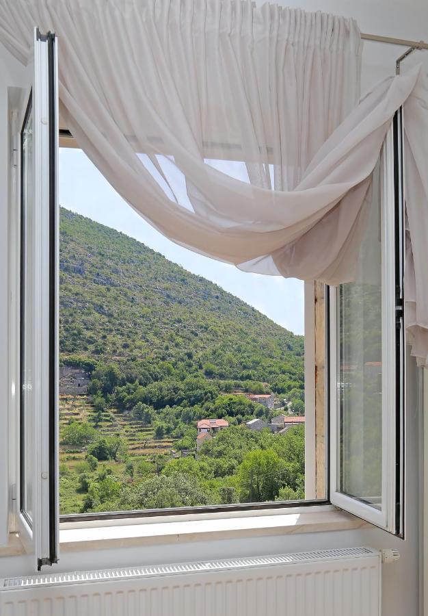 Apartment Moretic Gromaca Экстерьер фото